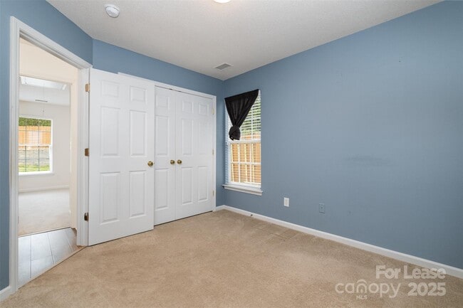 Building Photo - 8424 Angwin Pl