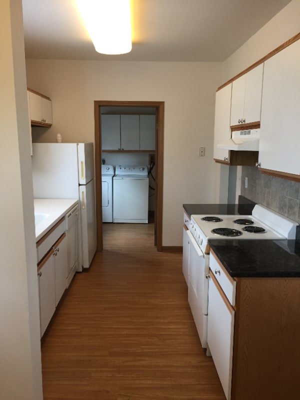 Building Photo - 512 Powers Ct