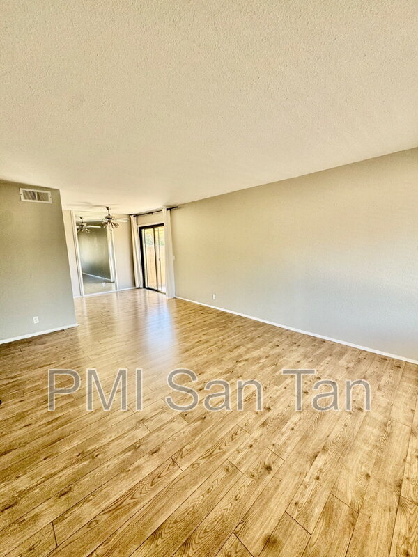 Building Photo - 1265 N Granite Reef Rd