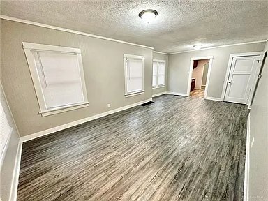 Building Photo - 30 Brighton St