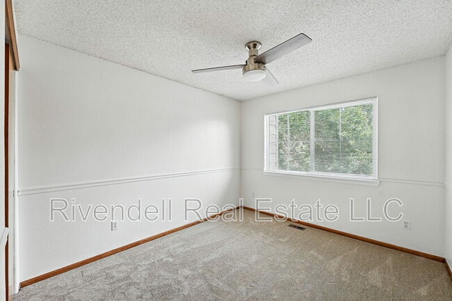 Building Photo - 5417 S Jericho St