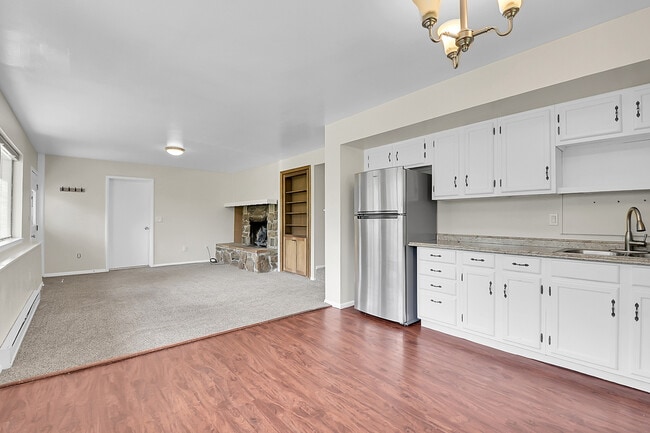 Building Photo - 5948 Lone Peak Dr