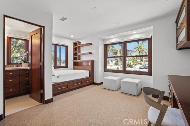 Building Photo - 2907 Cliff Dr