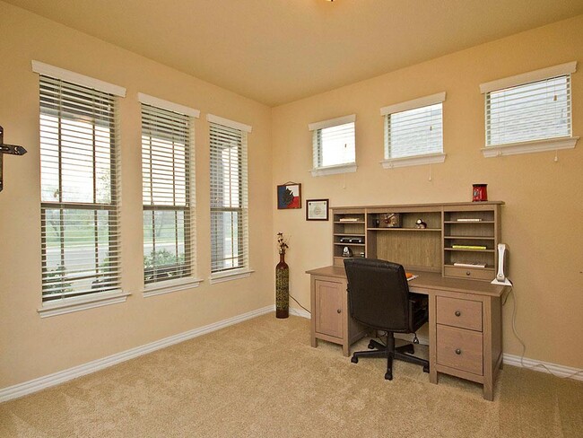 Building Photo - 20920 Windmill Ranch Ave