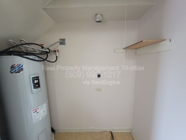 Building Photo - 140 Van Giesen St