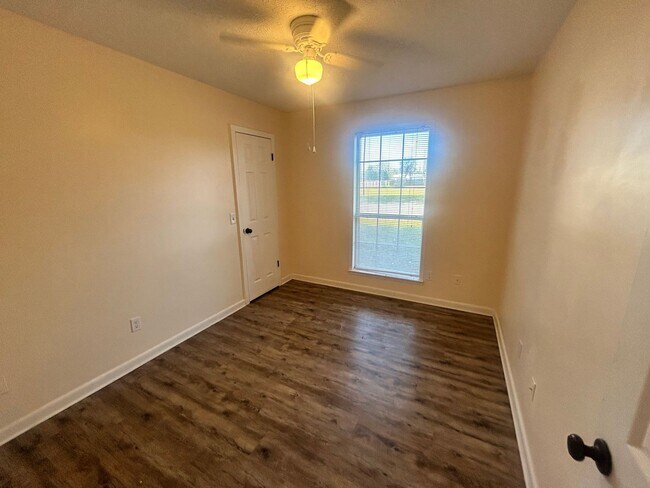 Building Photo - 712 Michigan Ave