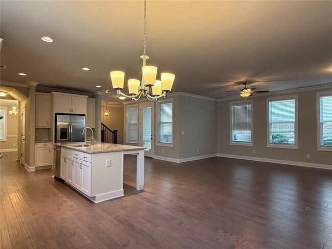 Building Photo - 6440 Bellmoore Park Ln