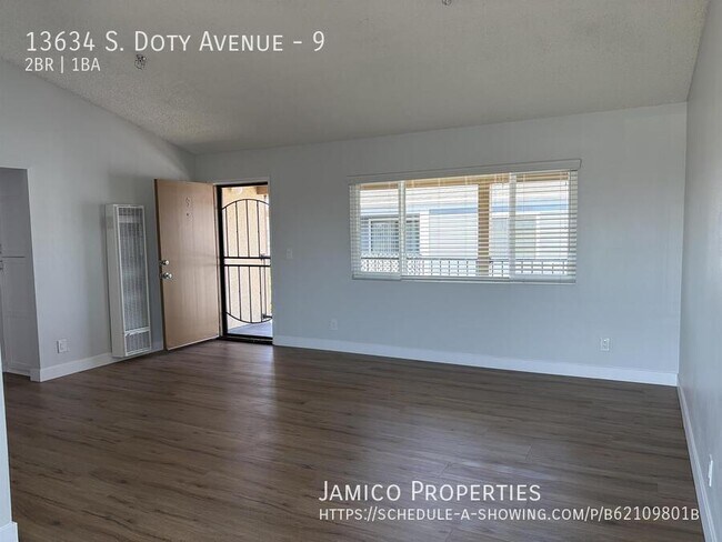 Building Photo - 13634 S Doty Ave