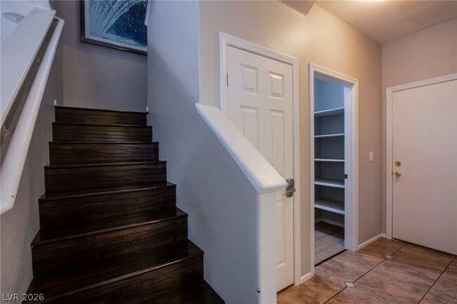 Building Photo - 6429 N Corrie Canyon St