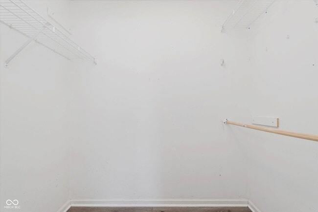 Building Photo - 9645 Claymore Dr