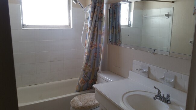 Building Photo - 4430 Glissade Dr