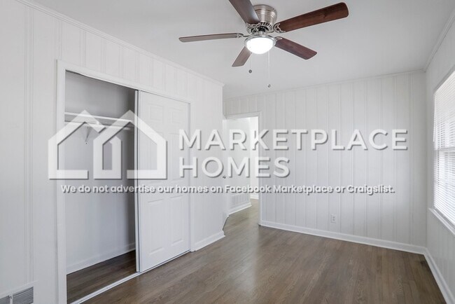 Building Photo - 4236 Glenhaven Dr