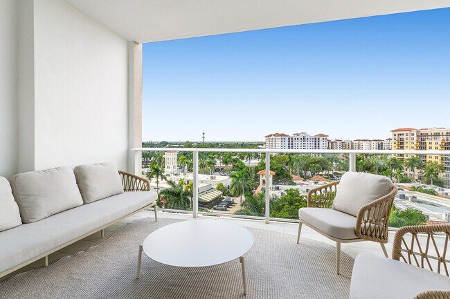 Building Photo - 220 SE Mizner Blvd