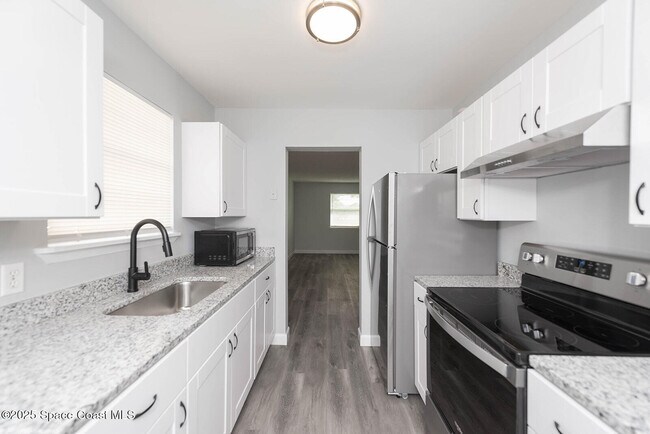 Building Photo - 4479 Barna Ave