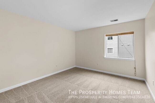 Building Photo - 2217 Lowells Glen Rd