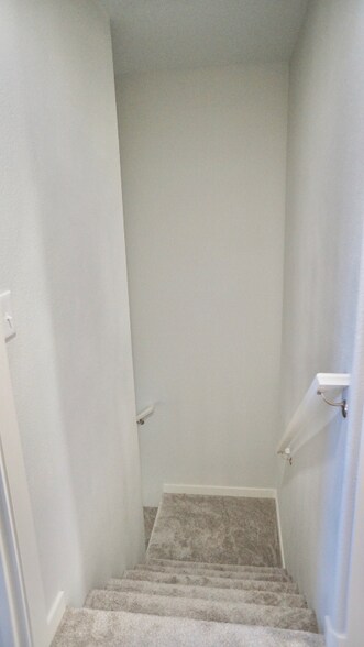 Building Photo - 2314 NE Stapleton Rd