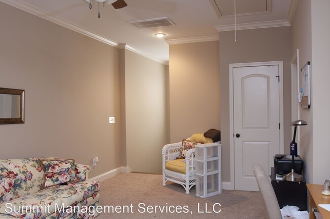 Building Photo - 3 br, 3.5 bath House - 111 Tanglewood Drive