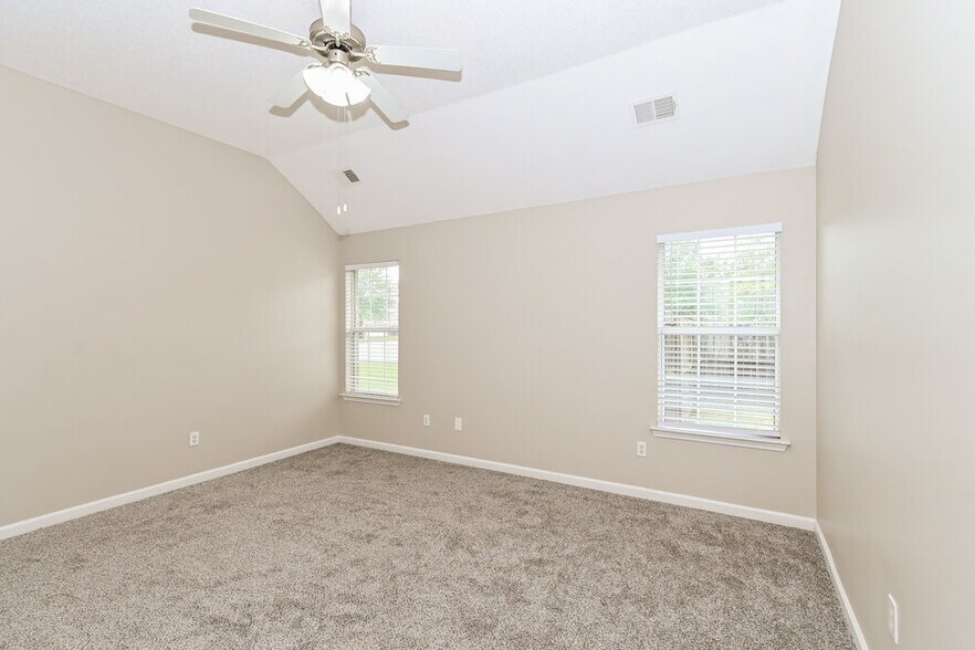 Building Photo - 916 Keebler Cove
