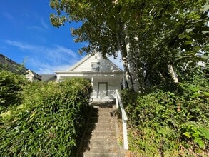 Building Photo - 4507 N Gantenbein Ave