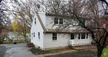 Building Photo - 167 Newfield St