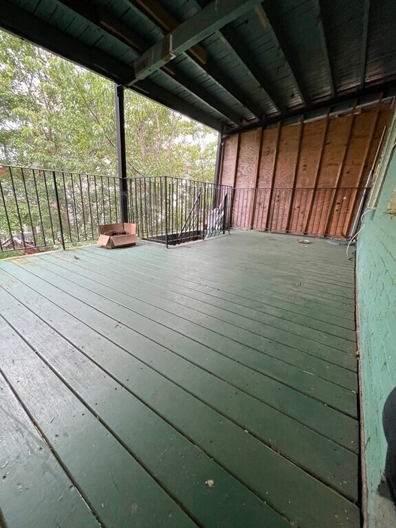 Building Photo - 45 School St