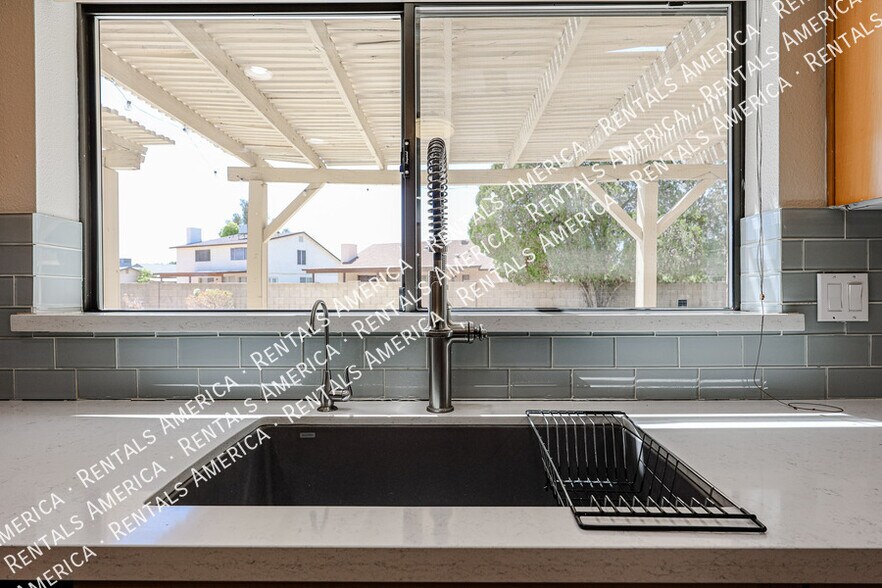 Building Photo - 2636 S Reyes