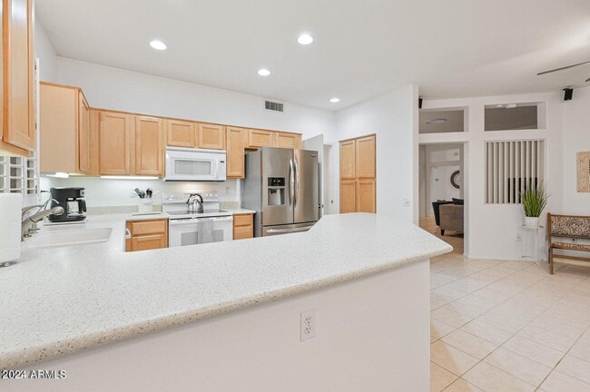 Building Photo - 14508 W Corral Dr