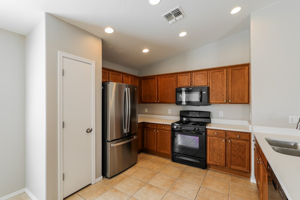 Building Photo - 4381 Via Rio Azul S