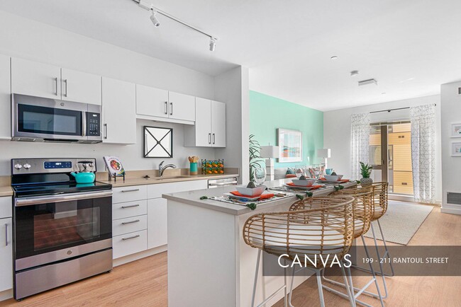 Building Photo - The Beverly Collection: Canvas