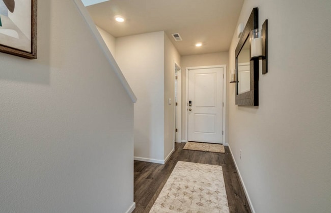 Building Photo - 4 Bedrooms in La Center- Beautiful New Home!