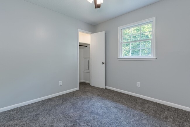 Building Photo - Spacious Home with Modern Comfort in 29223