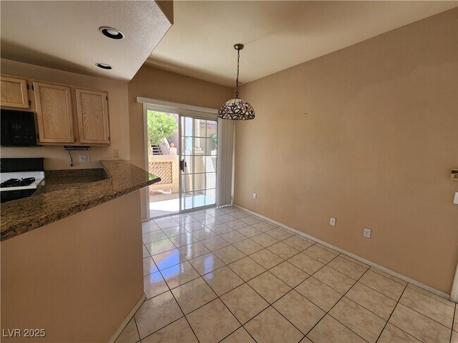 Building Photo - 2925 Wigwam Pkwy