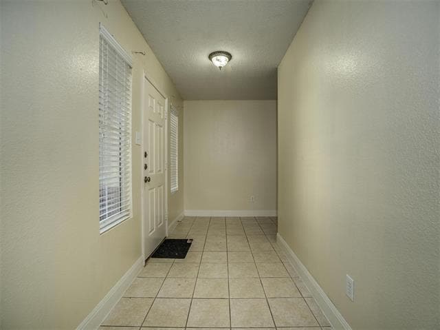 Building Photo - 2404 Grover Cleveland Dr