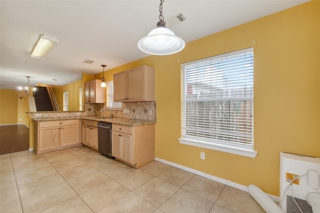 Building Photo - 6615 Windy River Ln