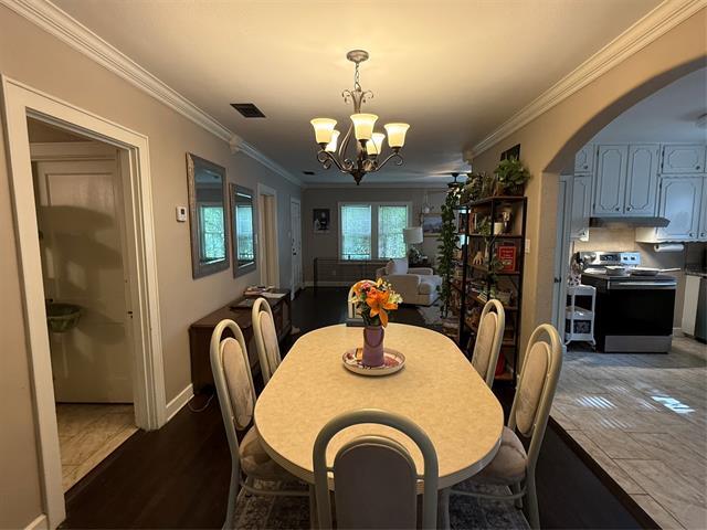 Building Photo - 2517 Honeysuckle Ave