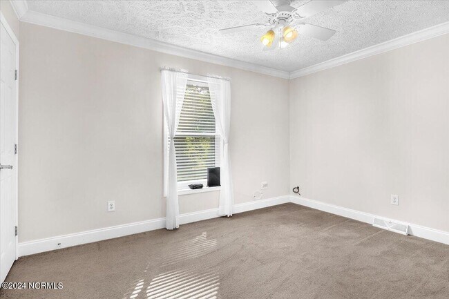 Building Photo - 3075 McCall St SW