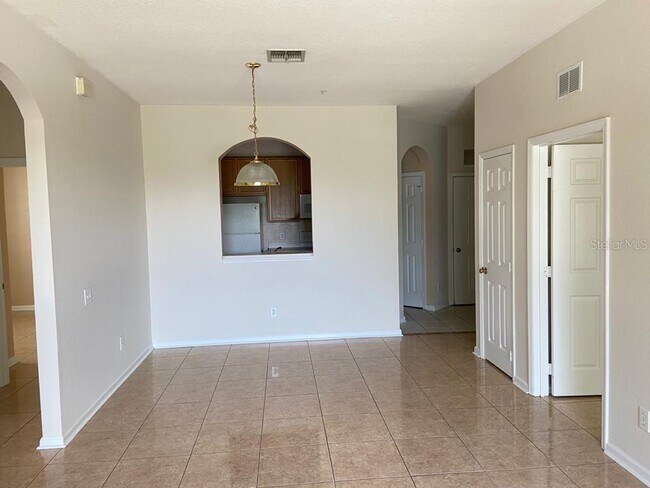 Building Photo - 6100 Stevenson Dr