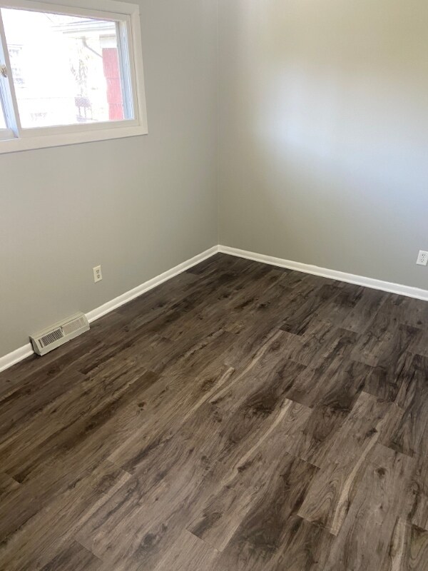 Building Photo - 7550 Catalpa Ave