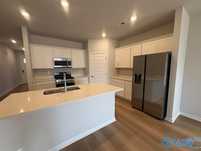 Building Photo - 112 Willow Rose Ln
