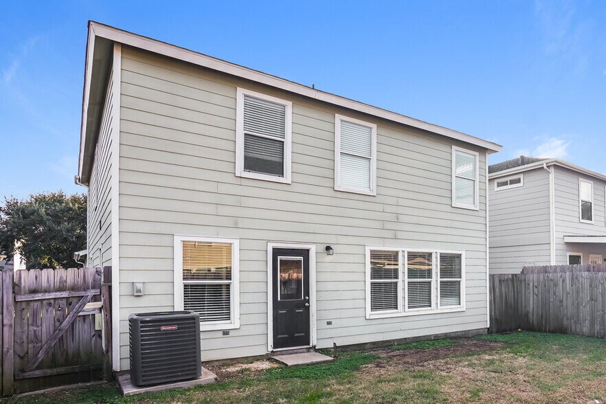 Building Photo - 20726 Desert Shadows Ln