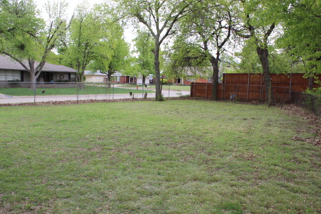 Building Photo - 1500 Carlisle Ct
