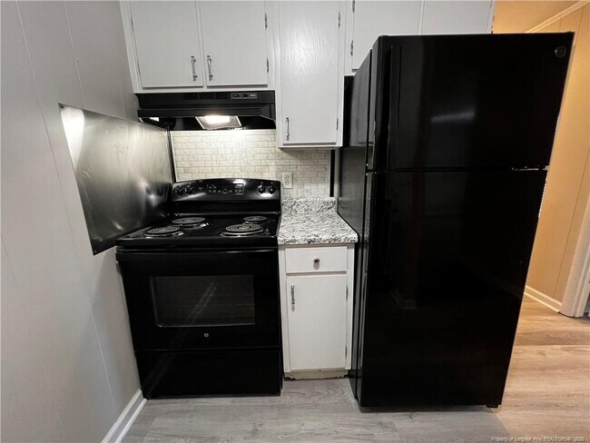 Building Photo - 5853 Century Oaks Dr