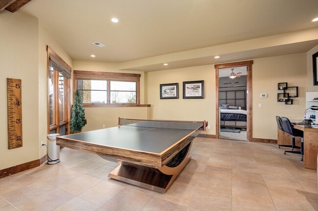 Building Photo - Expansive Home in Secluded Neighborhood in Northern Colorado!