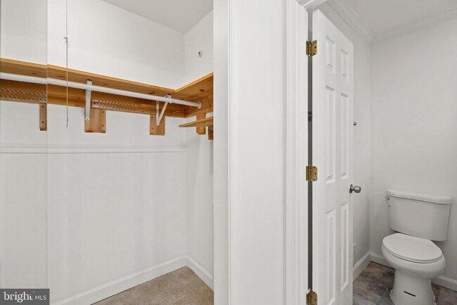 Building Photo - 7515 Pleasant Way