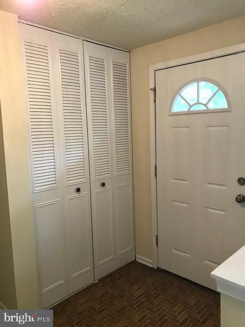 Building Photo - 16198 Henderson Ln