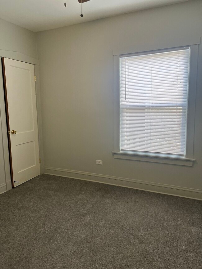 Building Photo - 6404 S Campbell Ave