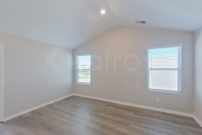 Building Photo - 35 E Luminous Way