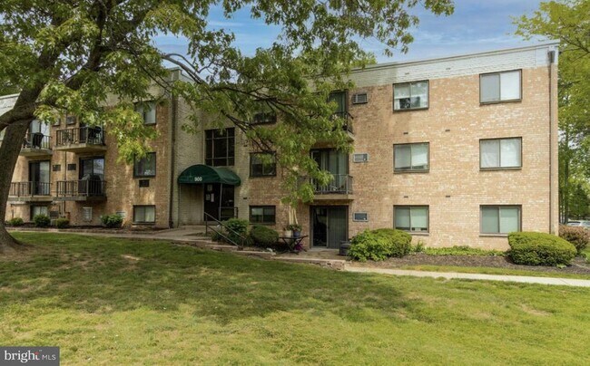 Building Photo - 1575 W Street Rd