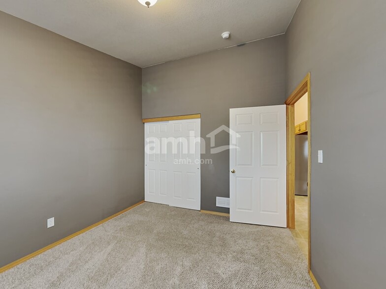 Building Photo - 7606 Cholla Ct