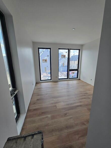 Building Photo - 2448 Professor Ave